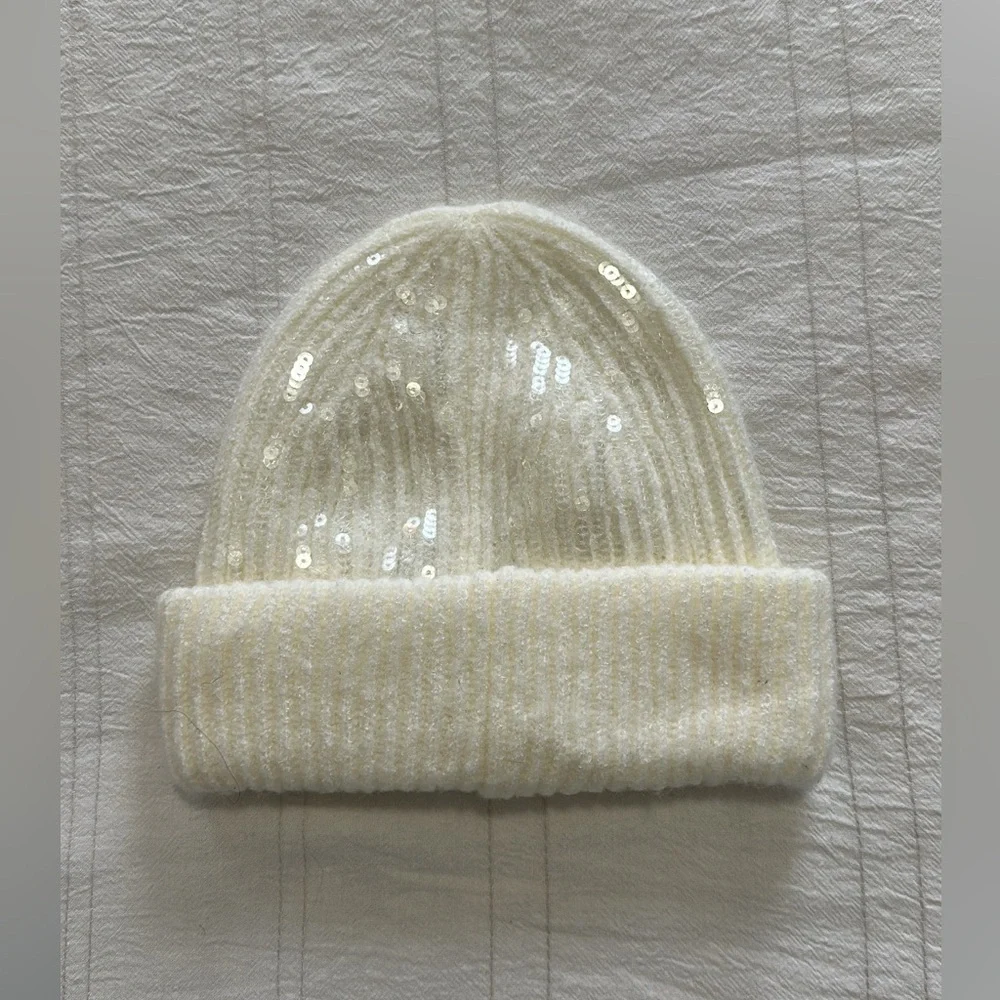 Steve Madden Sequin Beanie - Picture 3 of 4